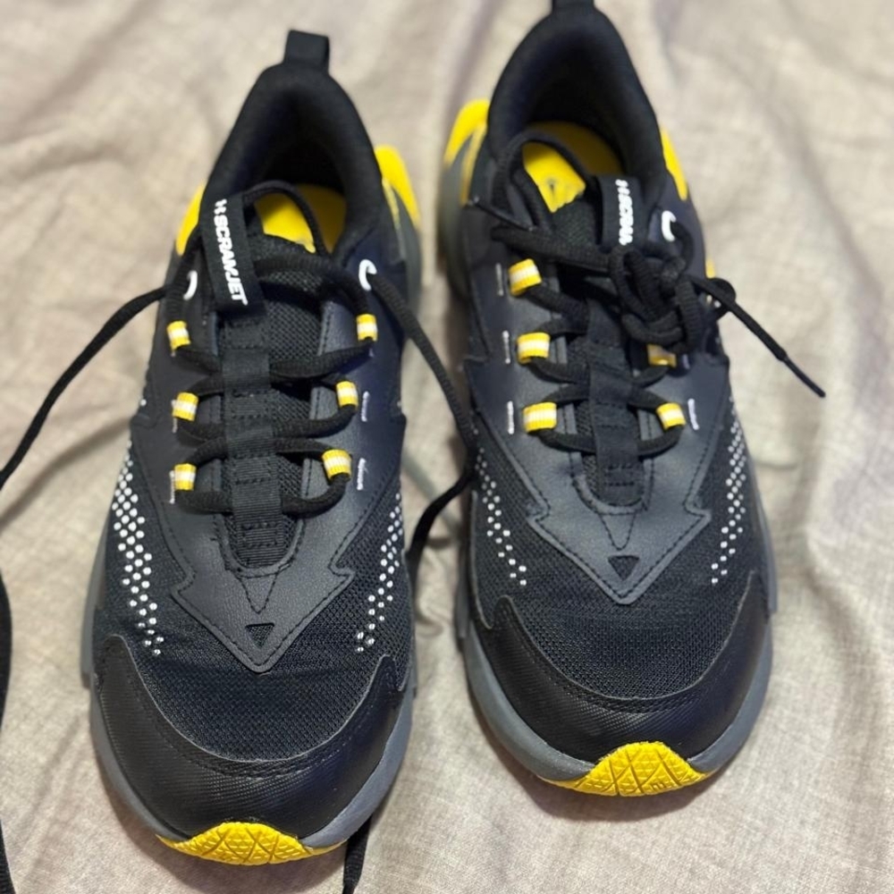 Under Armour Black and Yellow Athletic Shoes
